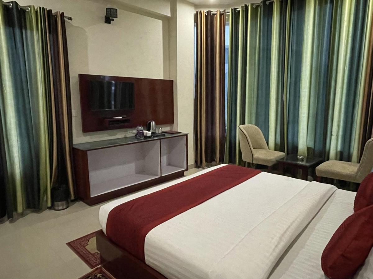 Sumedha G Village Resort And Spa Raiwala Exterior photo