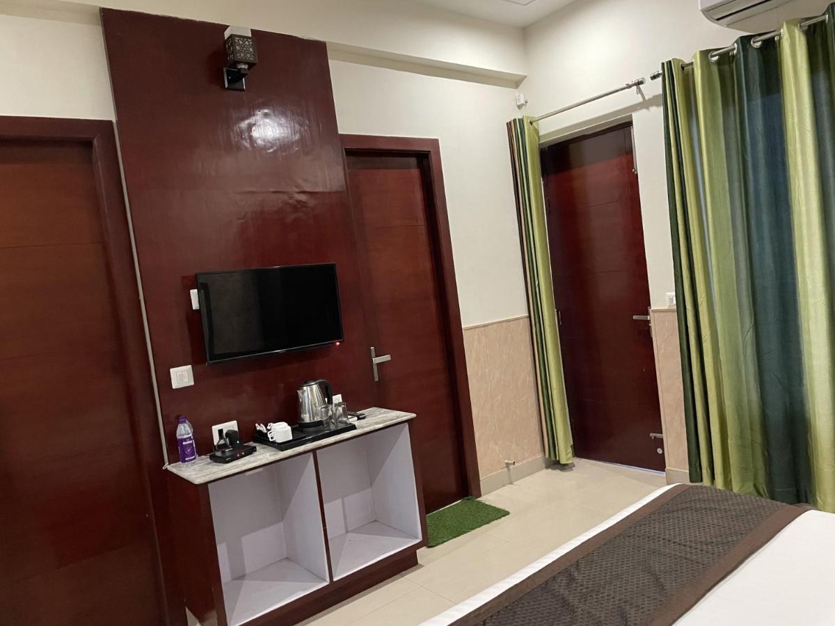 Sumedha G Village Resort And Spa Raiwala Exterior photo